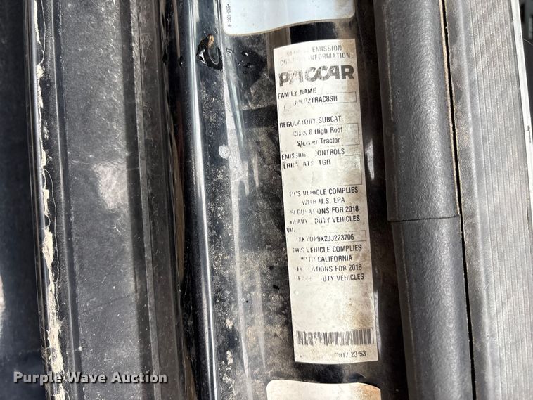 image for item DU2552 2018 Kenworth T680 semi truck