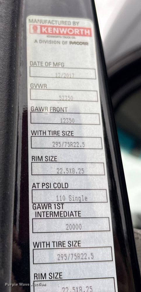 image for item DU2552 2018 Kenworth T680 semi truck