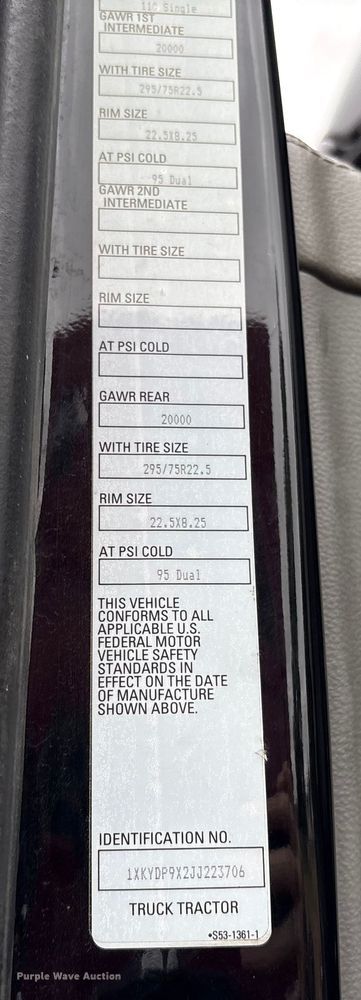 image for item DU2552 2018 Kenworth T680 semi truck