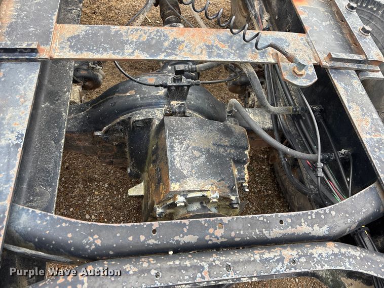 image for item EA4505 1996 International F8200 semi truck