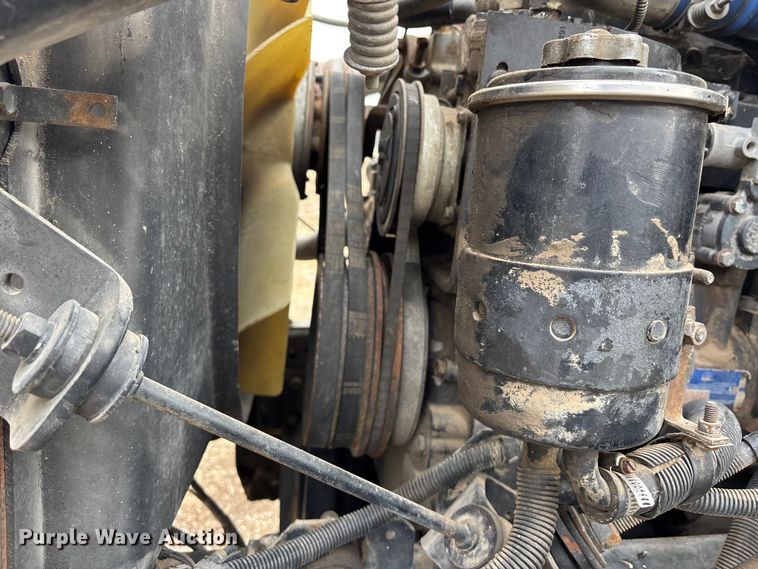 image for item EA4505 1996 International F8200 semi truck