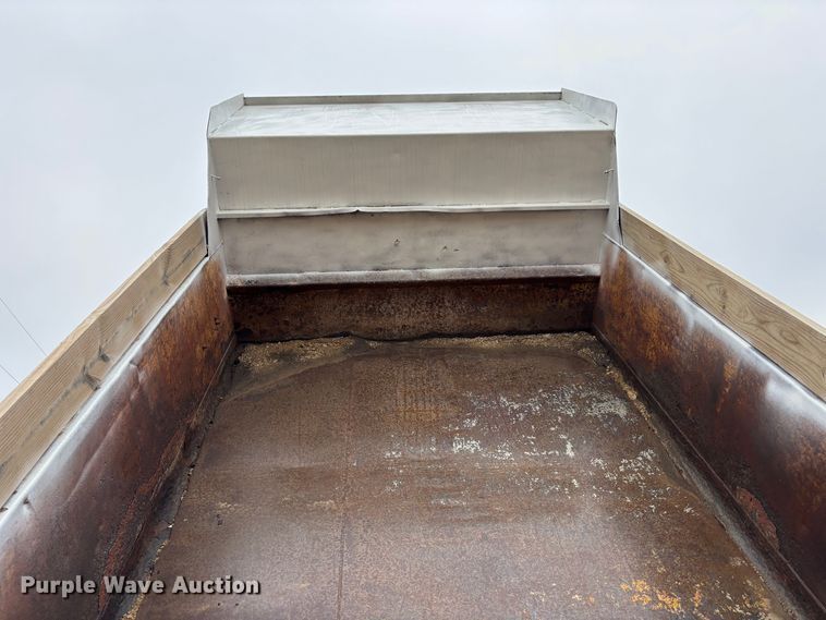 image for item EA4507 1986 International 1954 dump truck