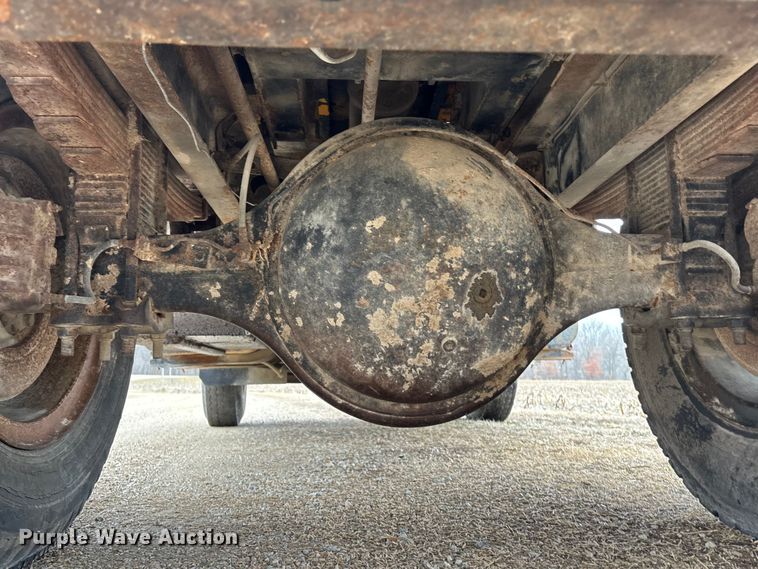 image for item EA4507 1986 International 1954 dump truck