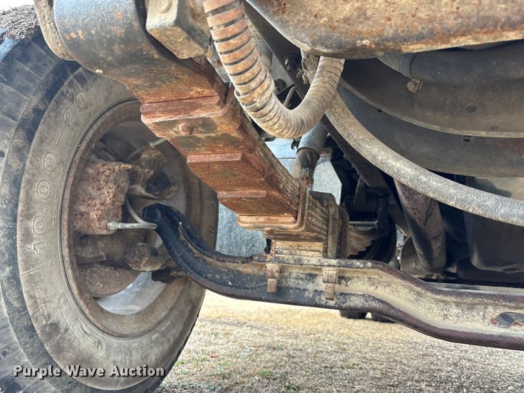 image for item EA4507 1986 International 1954 dump truck