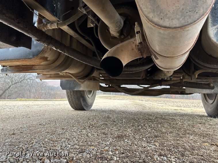 image for item EA4507 1986 International 1954 dump truck