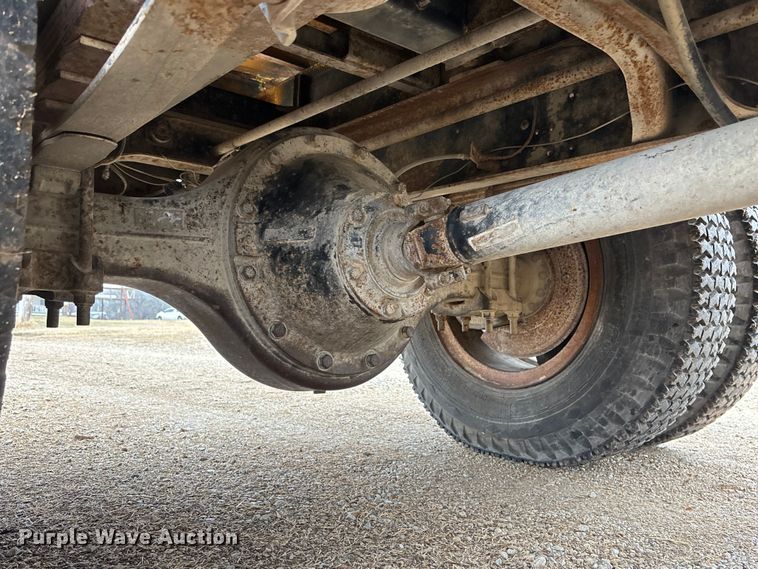 image for item EA4507 1986 International 1954 dump truck
