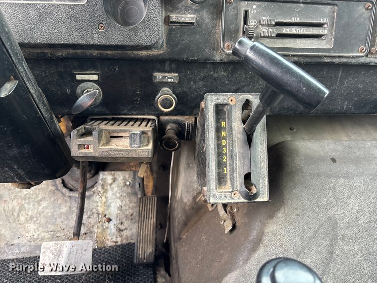 image for item EA4507 1986 International 1954 dump truck