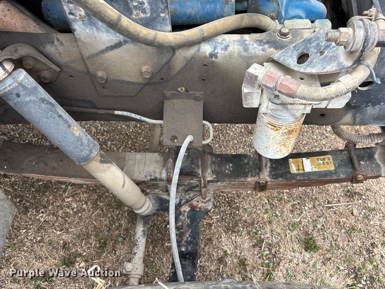 image for item EA4507 1986 International 1954 dump truck