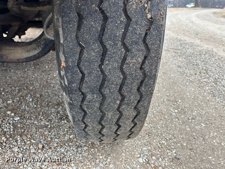 image for item EA4507 1986 International 1954 dump truck