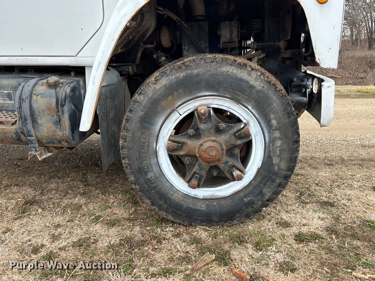 image for item EA4507 1986 International 1954 dump truck