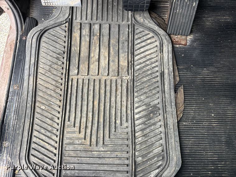 image for item EA4509 2004 Western Star 4900 semi truck