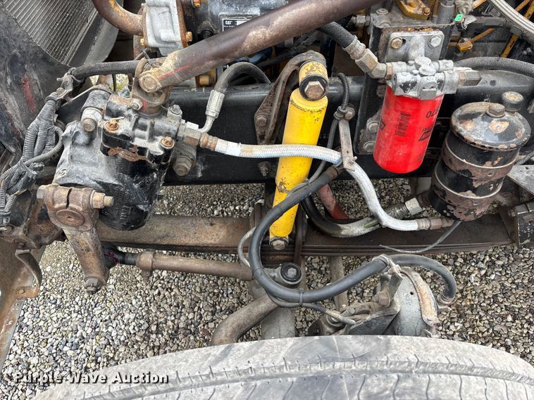 image for item EA4509 2004 Western Star 4900 semi truck