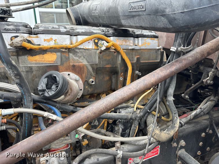 image for item EA4509 2004 Western Star 4900 semi truck