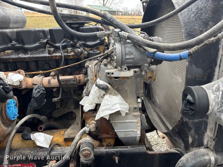 image for item EA4509 2004 Western Star 4900 semi truck