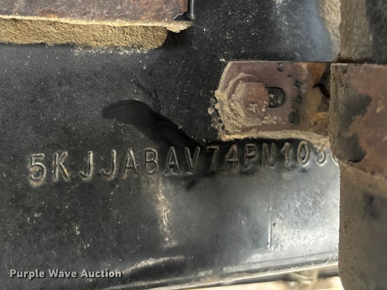 image for item EA4509 2004 Western Star 4900 semi truck