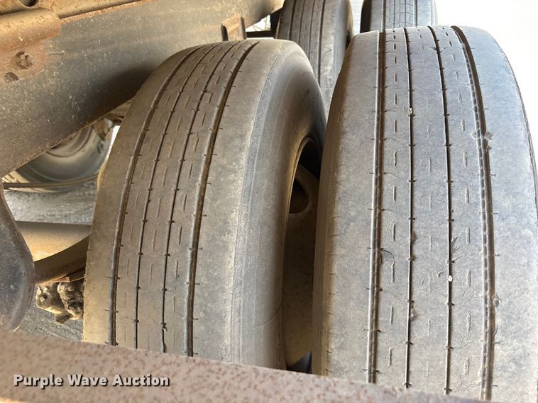 image for item EA4602 2001 Trailmobile dry van trailer