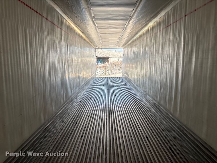 image for item EA4621 2019 Utility VS2RA refrigerated van trailer