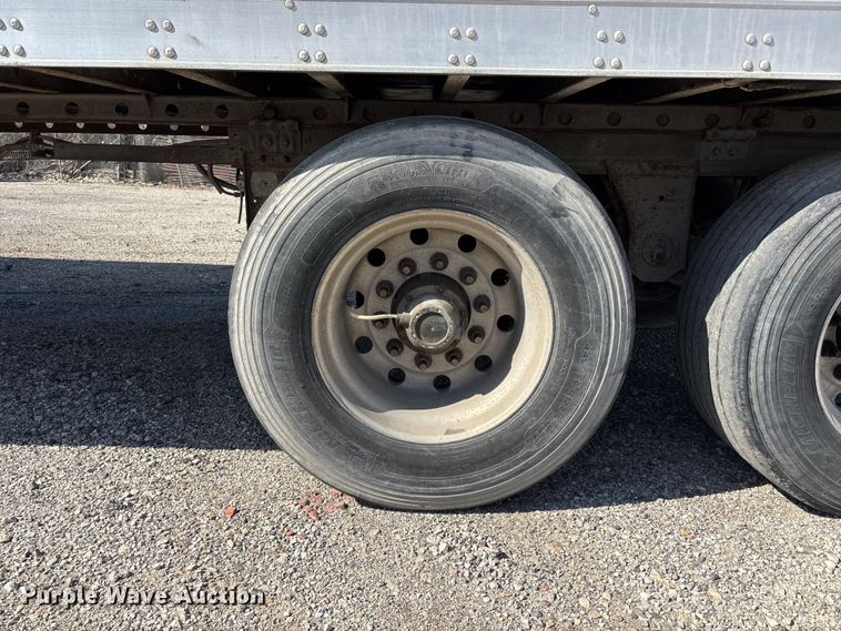 image for item EA4621 2019 Utility VS2RA refrigerated van trailer