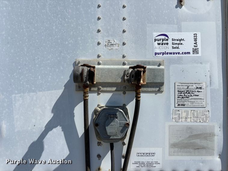 image for item EA4633 1997 Wabash dry van trailer