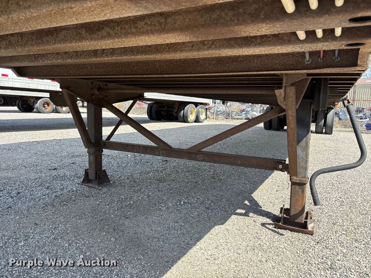 image for item EA4633 1997 Wabash dry van trailer