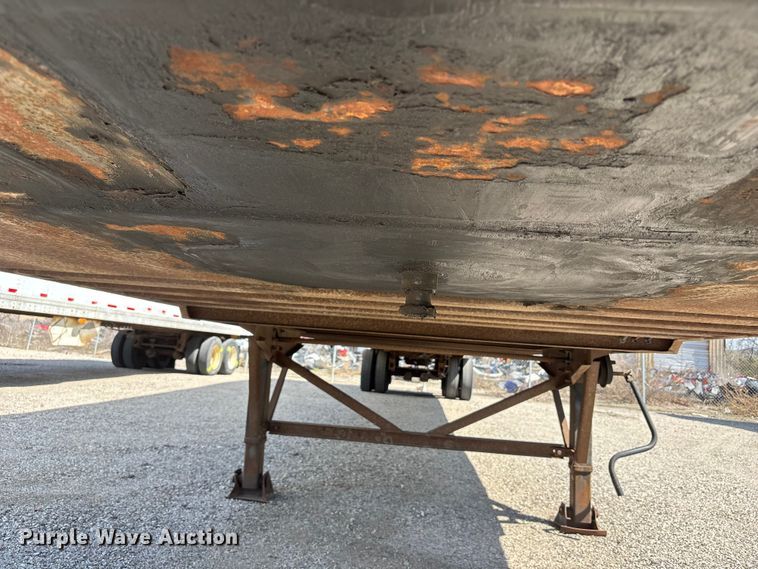 image for item EA4633 1997 Wabash dry van trailer