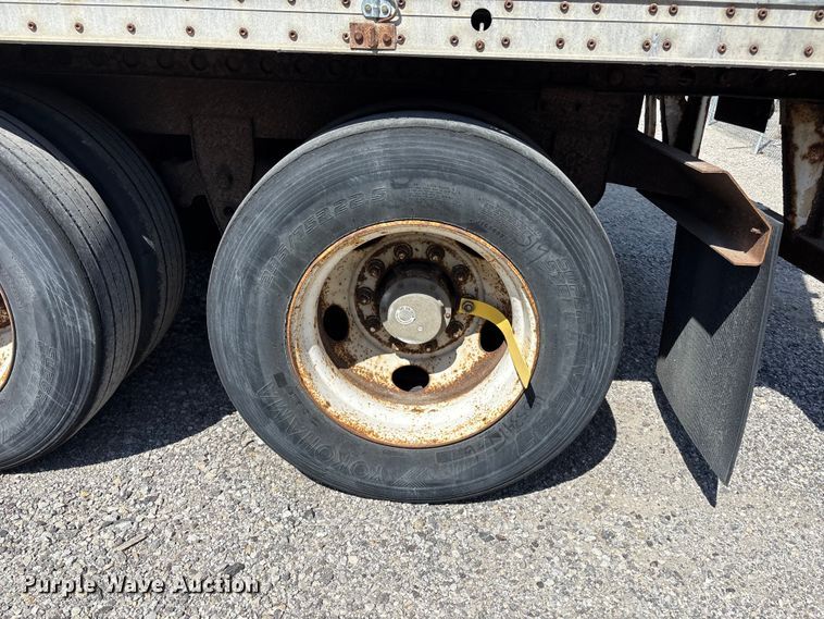 image for item EA4633 1997 Wabash dry van trailer