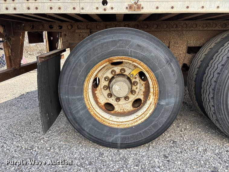 image for item EA4633 1997 Wabash dry van trailer