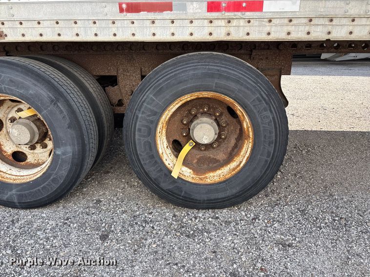 image for item EA4633 1997 Wabash dry van trailer