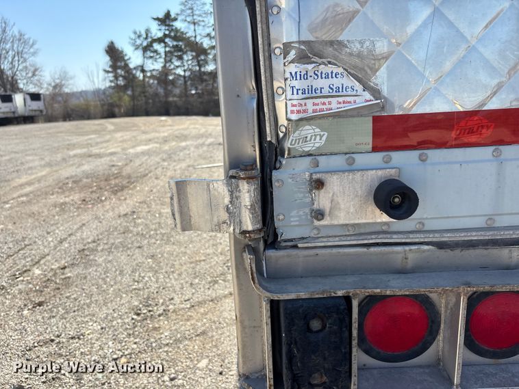 image for item EA4637 2016 Utility  VS2RA refrigerated van trailer