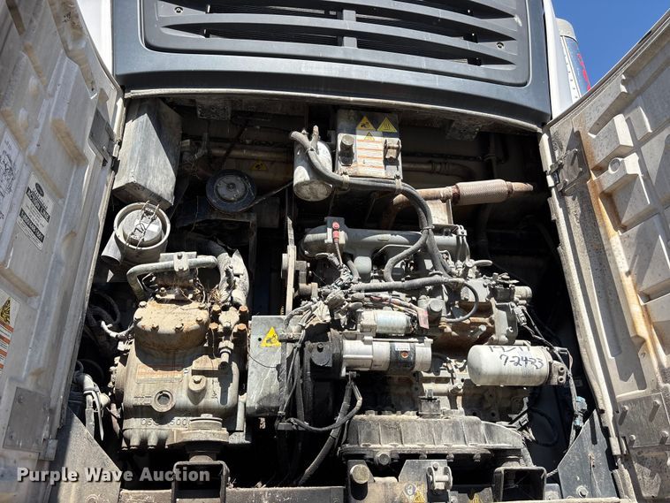 image for item EA4637 2016 Utility  VS2RA refrigerated van trailer