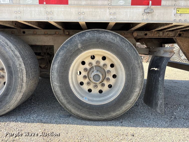 image for item EA4637 2016 Utility  VS2RA refrigerated van trailer