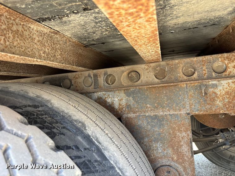 image for item EA4638 1999 Trailmobile dry van trailer