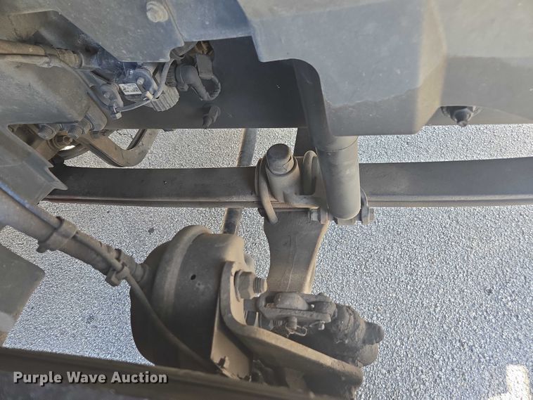 image for item EA5468 2017 Volvo VNL semi truck