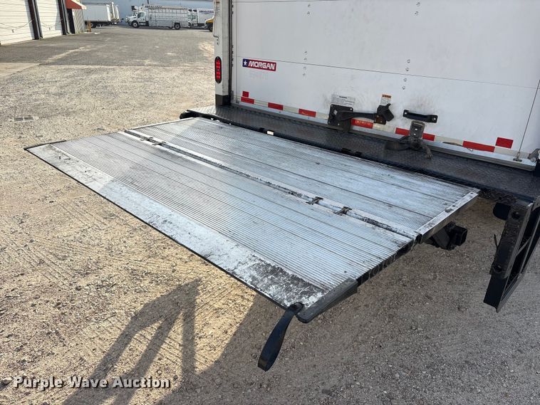 image for item EA7224 2019 Isuzu NPR box truck