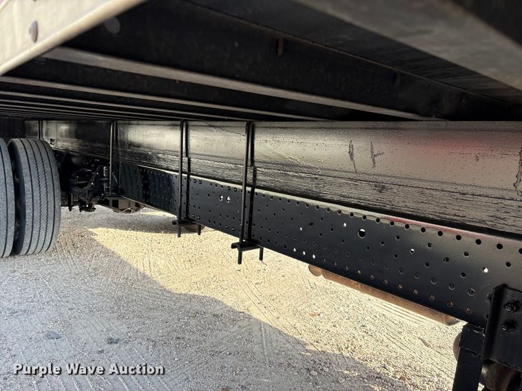 image for item EA7224 2019 Isuzu NPR box truck