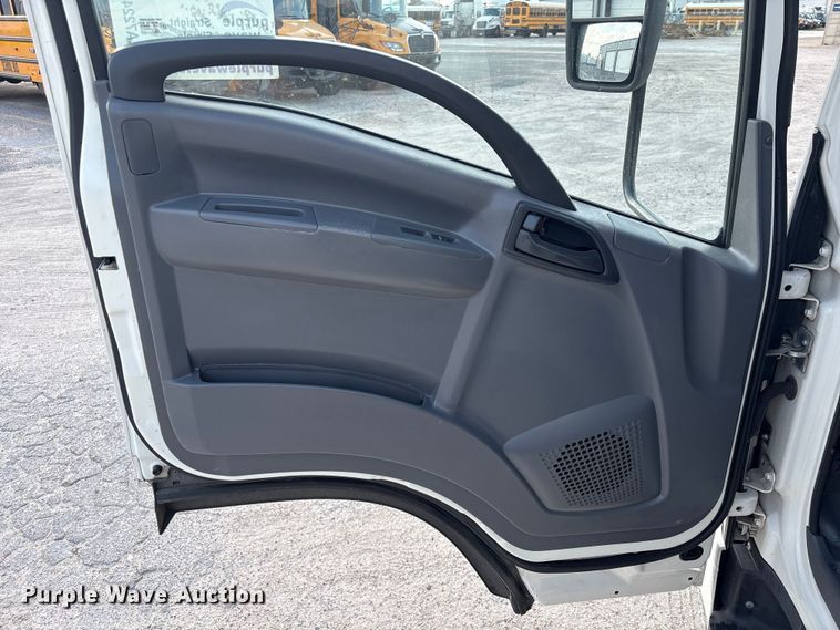 image for item EA7224 2019 Isuzu NPR box truck