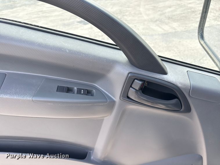 image for item EA7224 2019 Isuzu NPR box truck