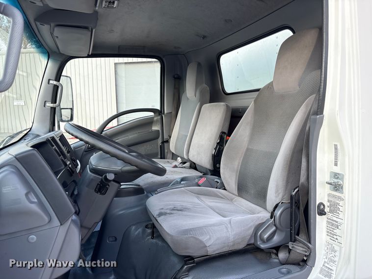 image for item EA7224 2019 Isuzu NPR box truck