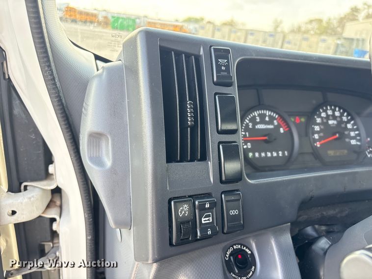 image for item EA7224 2019 Isuzu NPR box truck