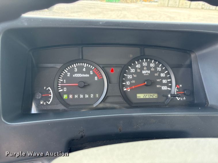 image for item EA7224 2019 Isuzu NPR box truck