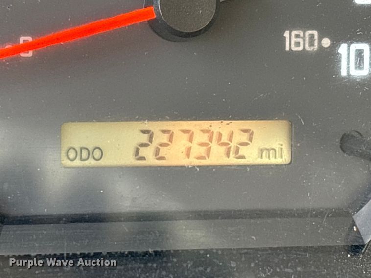 image for item EA7224 2019 Isuzu NPR box truck