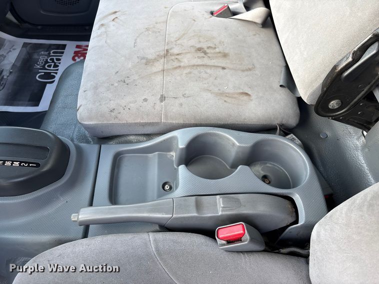 image for item EA7224 2019 Isuzu NPR box truck