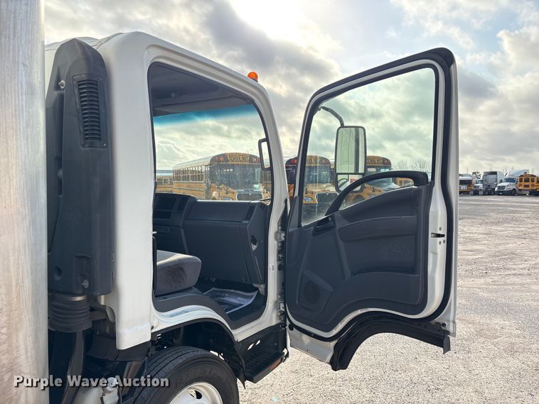 image for item EA7224 2019 Isuzu NPR box truck