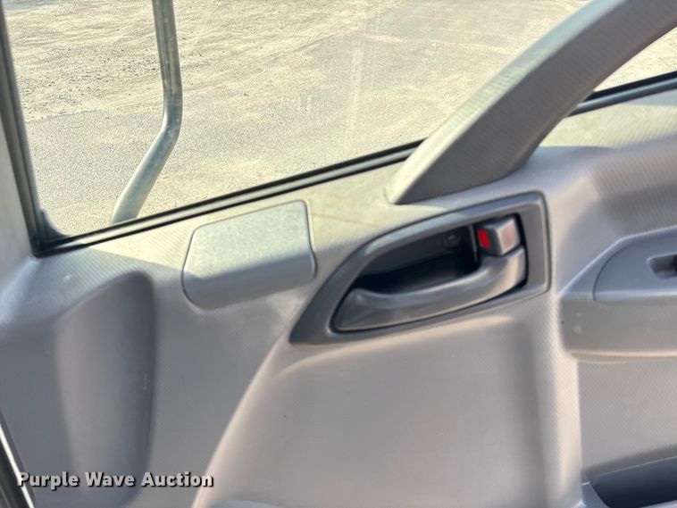 image for item EA7224 2019 Isuzu NPR box truck