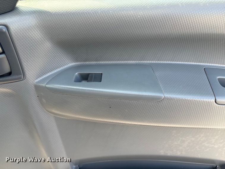 image for item EA7224 2019 Isuzu NPR box truck