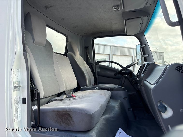 image for item EA7224 2019 Isuzu NPR box truck