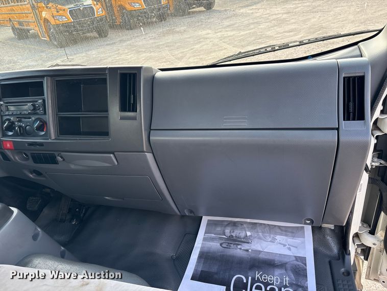 image for item EA7224 2019 Isuzu NPR box truck