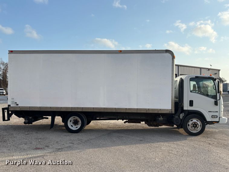 image for item EA7225 2019 Isuzu NPR box truck