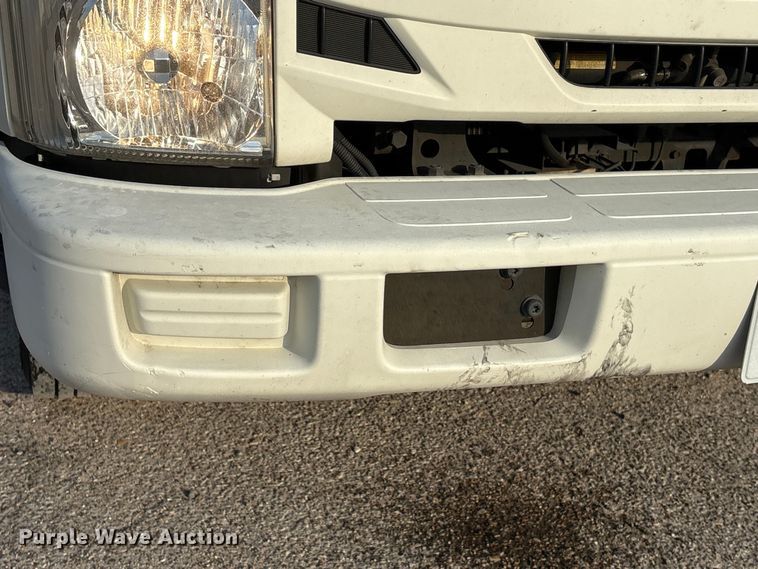 image for item EA7225 2019 Isuzu NPR box truck