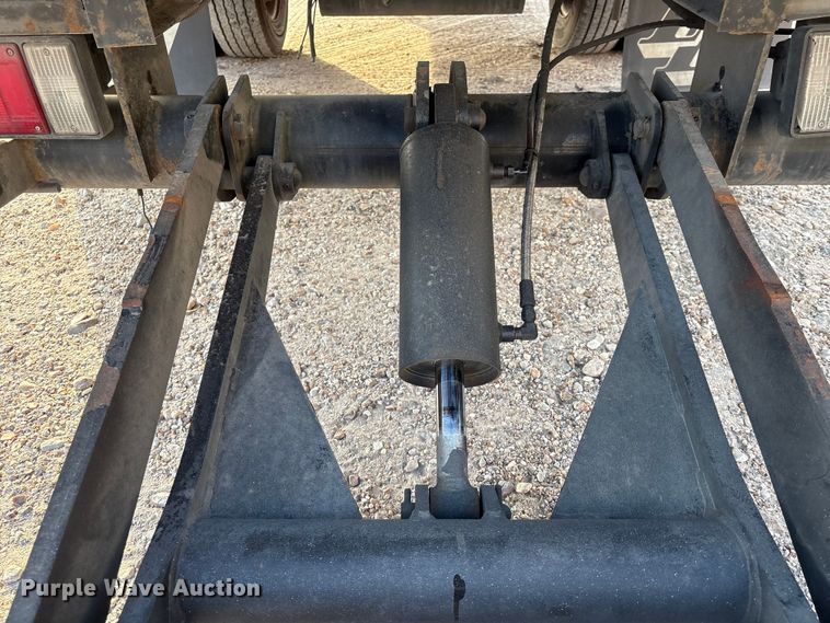 image for item EA7225 2019 Isuzu NPR box truck